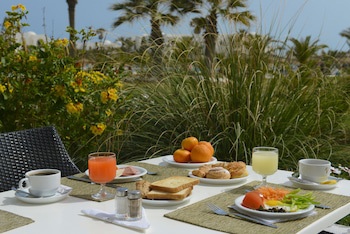 Vincci Helios Beach