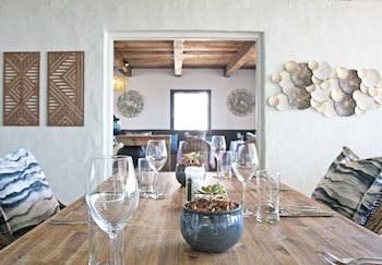 Abalone Hotel And Villa's