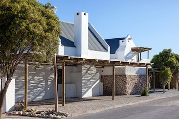 Abalone Hotel And Villa's