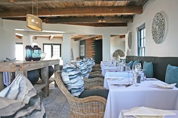 Abalone Hotel And Villa's