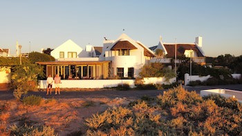 Abalone Hotel And Villa's