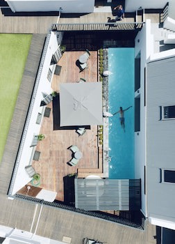 Abalone Hotel And Villa's