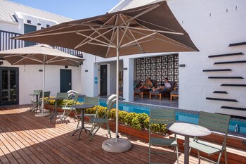 Abalone Hotel And Villa's