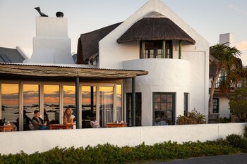 Abalone Hotel And Villa's