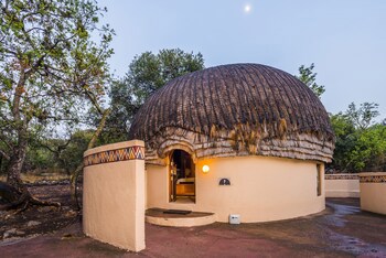 Aha Lesedi Cultural Village