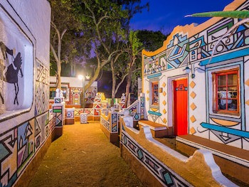 Aha Lesedi Cultural Village