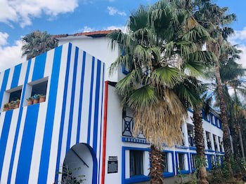 Elephant Springs Hotel