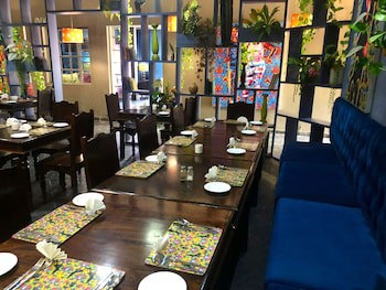 Elephant Springs Hotel