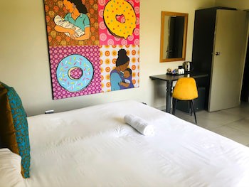 Elephant Springs Hotel