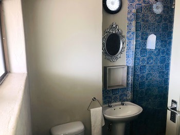 Elephant Springs Hotel