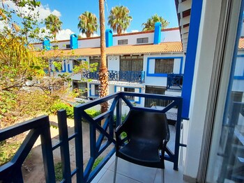 Elephant Springs Hotel