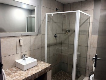 Elephant Springs Hotel