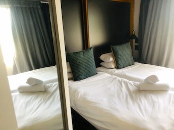 Elephant Springs Hotel
