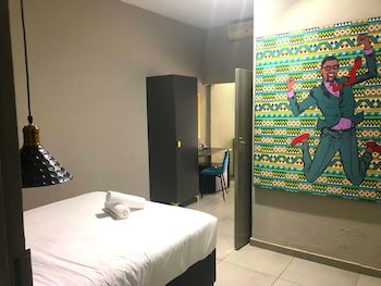 Elephant Springs Hotel