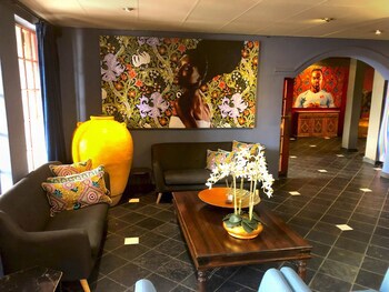Elephant Springs Hotel