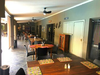 Elephant Springs Hotel