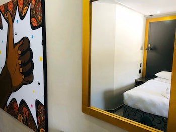 Elephant Springs Hotel