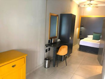 Elephant Springs Hotel