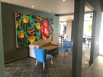 Elephant Springs Hotel