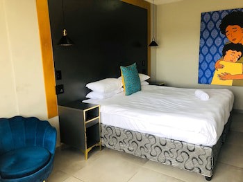 Elephant Springs Hotel