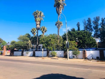 Elephant Springs Hotel