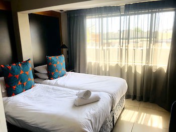 Elephant Springs Hotel