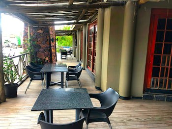 Elephant Springs Hotel