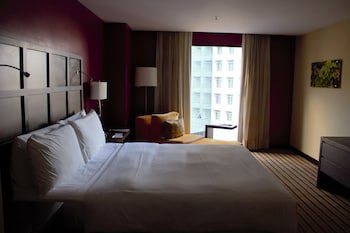 Renaissance Caracas La Castellana Hotel