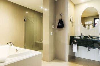 Renaissance Caracas La Castellana Hotel