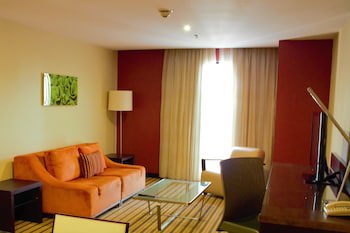 Renaissance Caracas La Castellana Hotel