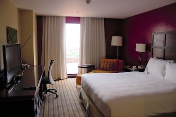 Renaissance Caracas La Castellana Hotel