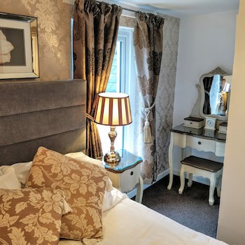 Angel House Bed & Breakfast