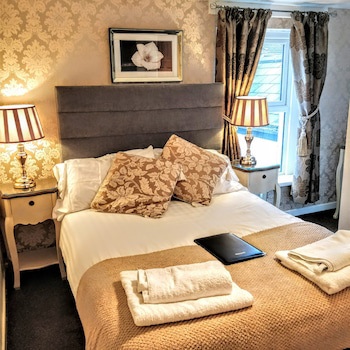 Angel House Bed & Breakfast