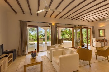 Konokono Beach Resort And Isaraya Over Water Villa