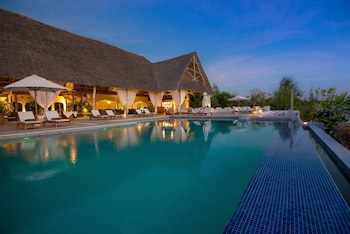 Konokono Beach Resort And Isaraya Over Water Villa