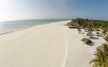 Konokono Beach Resort And Isaraya Over Water Villa