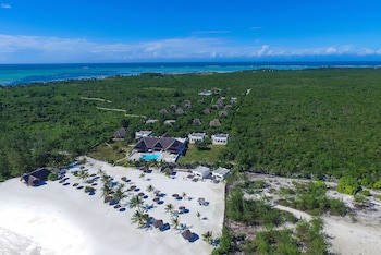 Konokono Beach Resort And Isaraya Over Water Villa