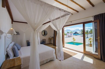 Konokono Beach Resort And Isaraya Over Water Villa