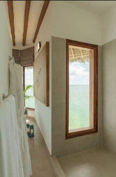 Konokono Beach Resort And Isaraya Over Water Villa