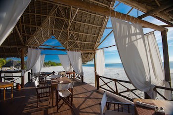 Konokono Beach Resort And Isaraya Over Water Villa