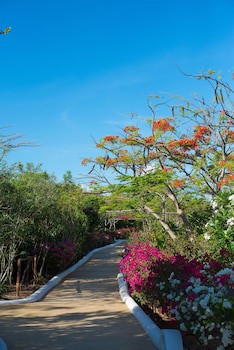 Konokono Beach Resort And Isaraya Over Water Villa