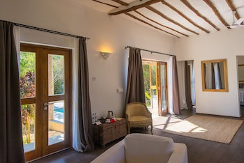 Konokono Beach Resort And Isaraya Over Water Villa