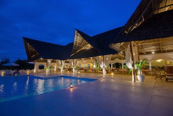 Konokono Beach Resort And Isaraya Over Water Villa