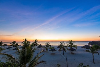 Konokono Beach Resort And Isaraya Over Water Villa