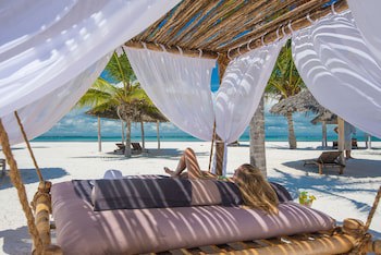 Konokono Beach Resort And Isaraya Over Water Villa