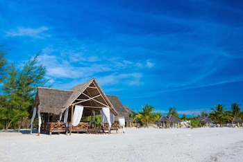 Konokono Beach Resort And Isaraya Over Water Villa