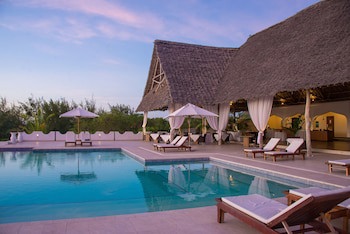 Konokono Beach Resort And Isaraya Over Water Villa