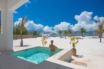 Konokono Beach Resort And Isaraya Over Water Villa