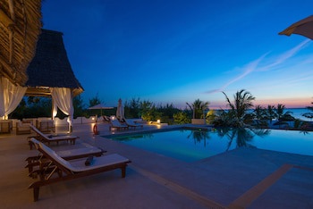 Konokono Beach Resort And Isaraya Over Water Villa