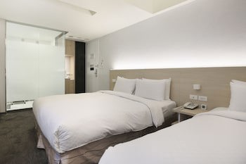 Dandy Hotel Daan Park Branch